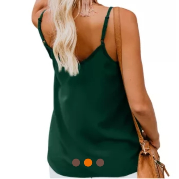🥂RESTOCKED🥂 Emerald low-cut lace boho cami - Picture 4 of 4